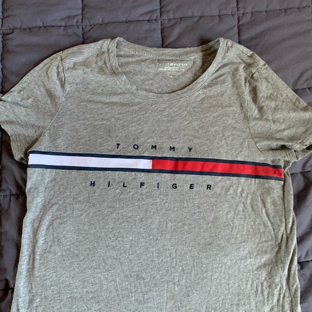 Tommy Hilfiger t shirt - Picture 2 of 4